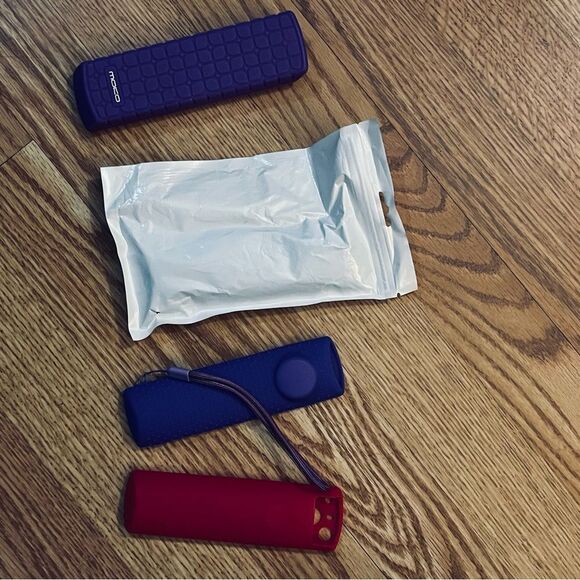 NWT 4 Silicone Remote Control Covers Streaming Device Remote Control Covers - Picture 4 of 6